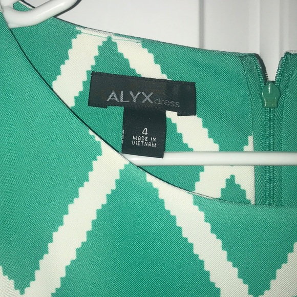 Patterned Dress - Picture 3 of 3